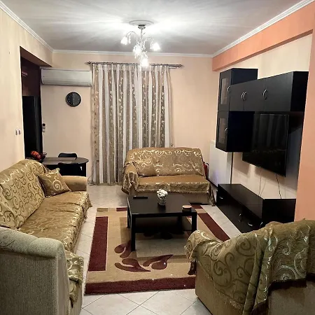 Apartment Chrisi Modern In The Center Siatista